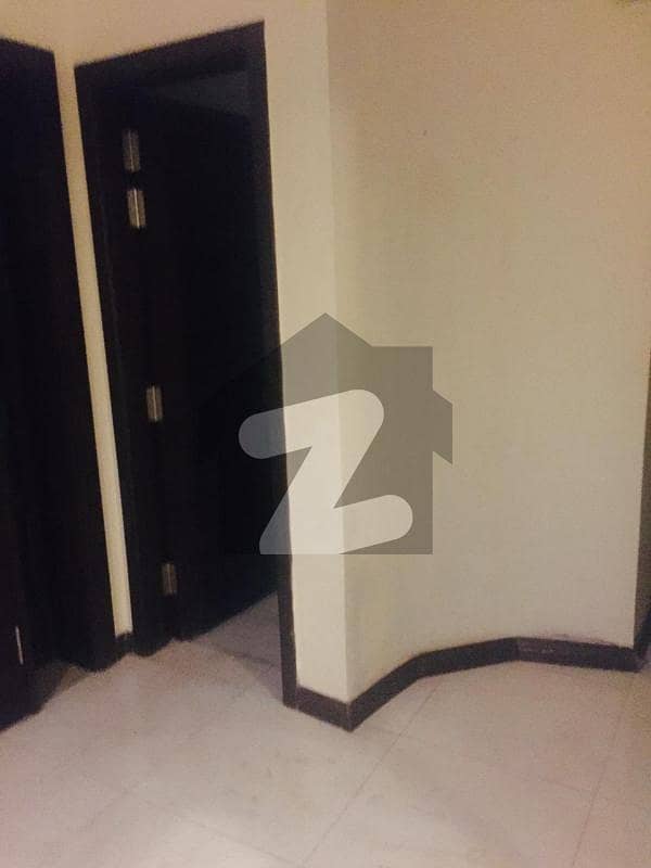 ڈیوائن گارڈنز ۔ بلاک ڈی ڈیوائن گارڈنز لاہور میں 3 کمروں کا 8 مرلہ مکان 70 ہزار میں کرایہ پر دستیاب ہے۔