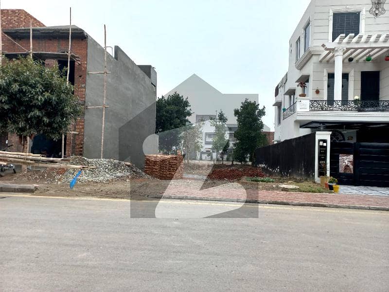 484 Talha Block Beautiful Location 10 Marla Main Boulevard Residential Plot For Sale