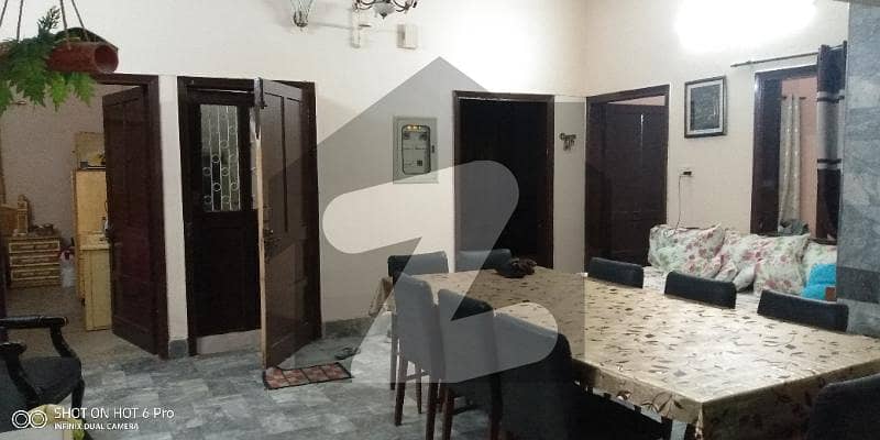 آدم جی نگر گلشنِ اقبال ٹاؤن کراچی میں 4 کمروں کا 12 مرلہ زیریں پورشن 3 کروڑ میں برائے فروخت۔