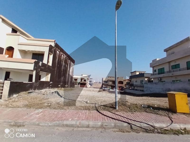 10 Marla Residential plot for Sale Bahria town Phase 8 Rawalpindi