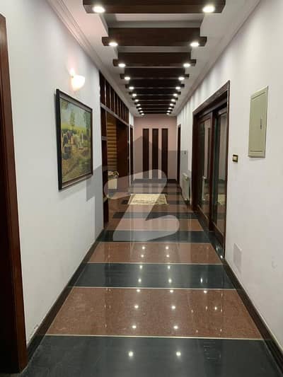 ڈی ایچ اے فیز 5 - بلاک بی فیز 5 ڈیفنس (ڈی ایچ اے) لاہور میں 3 کمروں کا 5 مرلہ مکان 95 ہزار میں کرایہ پر دستیاب ہے۔