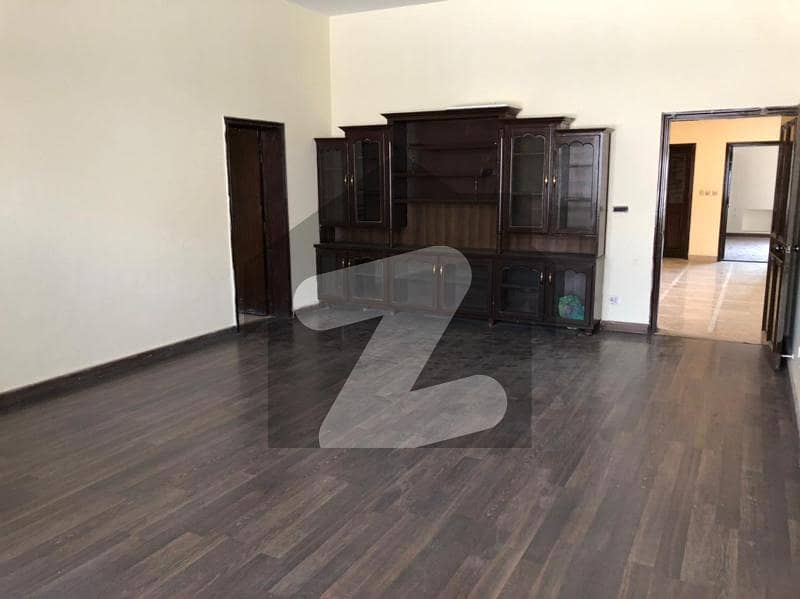 10 Marla House For Rent In Dha Phase