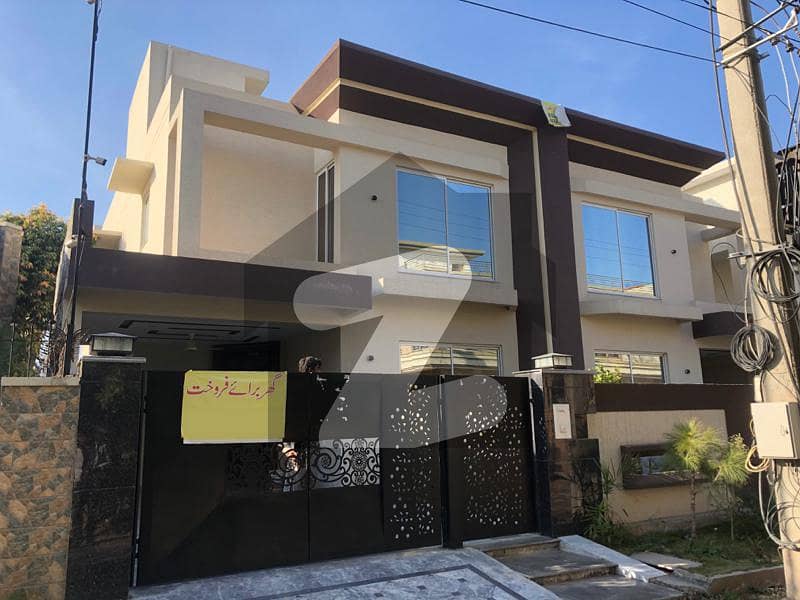 Luxury 24 Marla House For Sale In Pakistan Town Phase 1