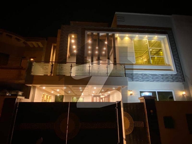 8 Marla House For Sale In Usman Block Bahria Town Lahore