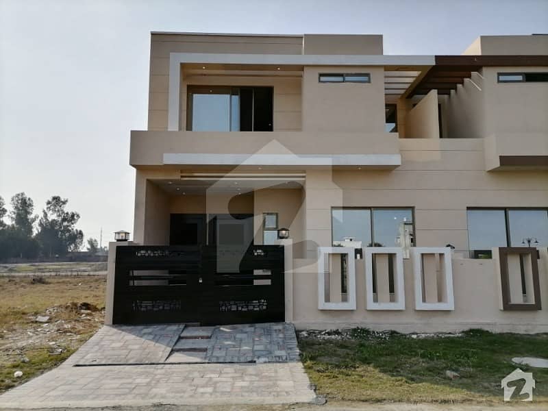 5 Marla Beautiful House Facing Park For Sale In E Block Central Park Housing Scheme Lahore.