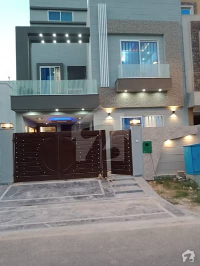 Lda aprove A1 black cental park near hospital Perfect 1125 Square Feet House In Zain Residencia - Hamza Block For Sale
