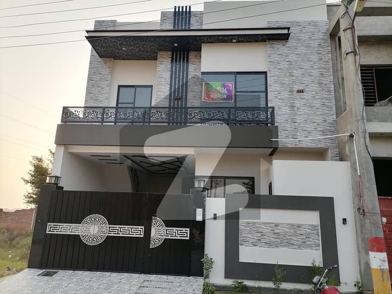 To sale You Can Find Spacious House In Jeewan City - Phase 5