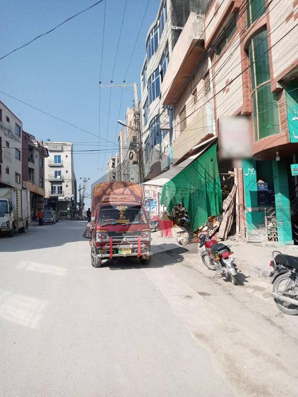 پاکستان ٹاؤن - فیز 1 پاکستان ٹاؤن اسلام آباد میں 2 کمروں کا 1.2 کنال عمارت 2.35 کروڑ میں برائے فروخت۔