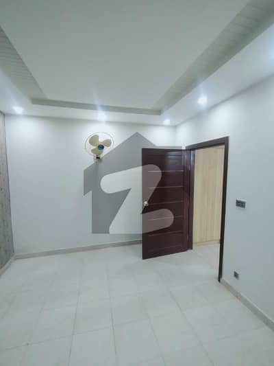1 Bed Beautiful Apartment 500 Sq Ft For Urgent Sale