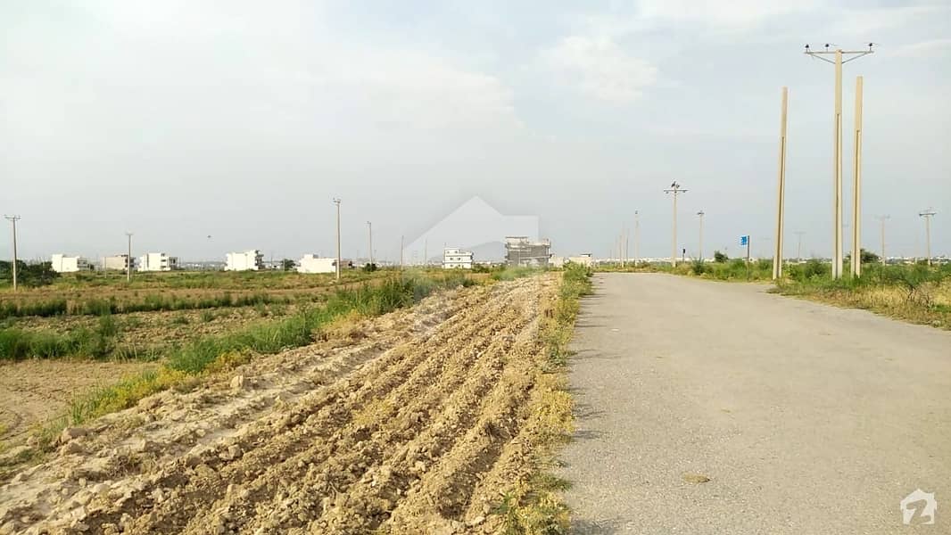 5 Marla plot available on very reason able price