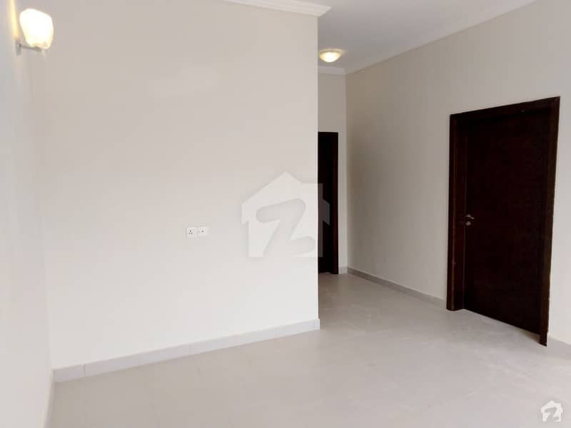 160 Square Yards Villa Very Good Location In Commander City 160 Square Yards Villa Very Good Location In Commander City