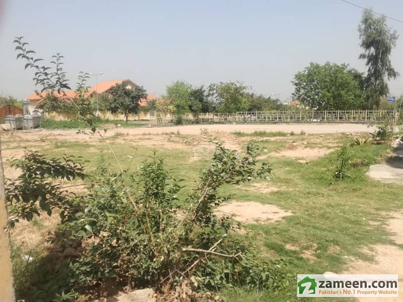 Residential Plot Is Available For Sale -  Margalla Town Phase 1