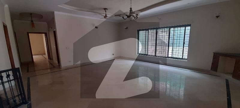Cantt Properties Offers 1 Kanal Lower Portion For Rent In Phase 3 Dha