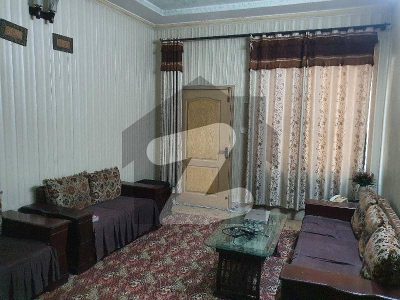 شاہدرہ لاہور میں 3 کمروں کا 5 مرلہ مکان 35 ہزار میں کرایہ پر دستیاب ہے۔