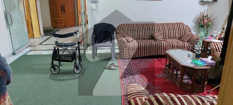 این ایف سی 1 - بلاک ڈی (ایس ای) این ایف سی 1 لاہور میں 5 کمروں کا 1 کنال مکان 4.75 کروڑ میں برائے فروخت۔