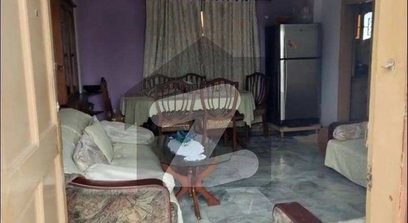 مال روڈ پشاور میں 2 کمروں کا 3 مرلہ فلیٹ 45 لاکھ میں برائے فروخت۔