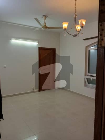 1 KANAL UPPER PORTION AVAILABLE FOR RENT IN G-10