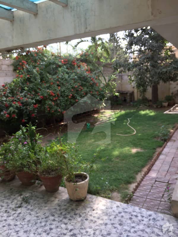 گلشنِ اقبال - بلاک 9 گلشنِ اقبال گلشنِ اقبال ٹاؤن کراچی میں 6 کمروں کا 1.2 کنال مکان 10.5 کروڑ میں برائے فروخت۔