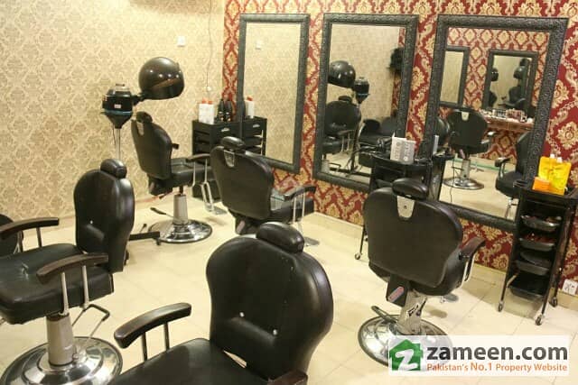5 star Running Ladies beauty Parlour n Gym 5 star Running Ladies beauty Parlour n Gym