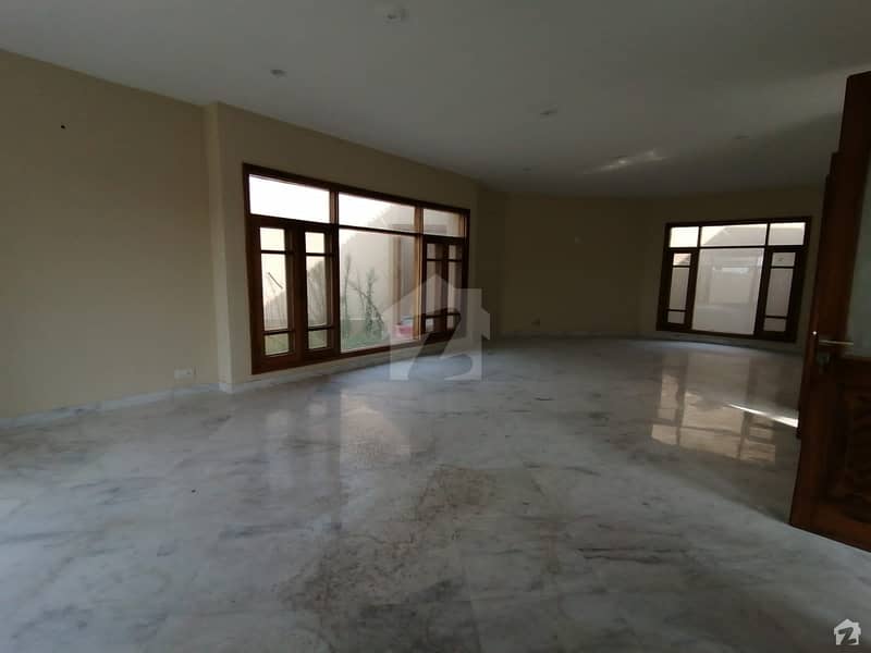 Buy A Great 1 Kanal House In A Prime Spot Of Islamabad