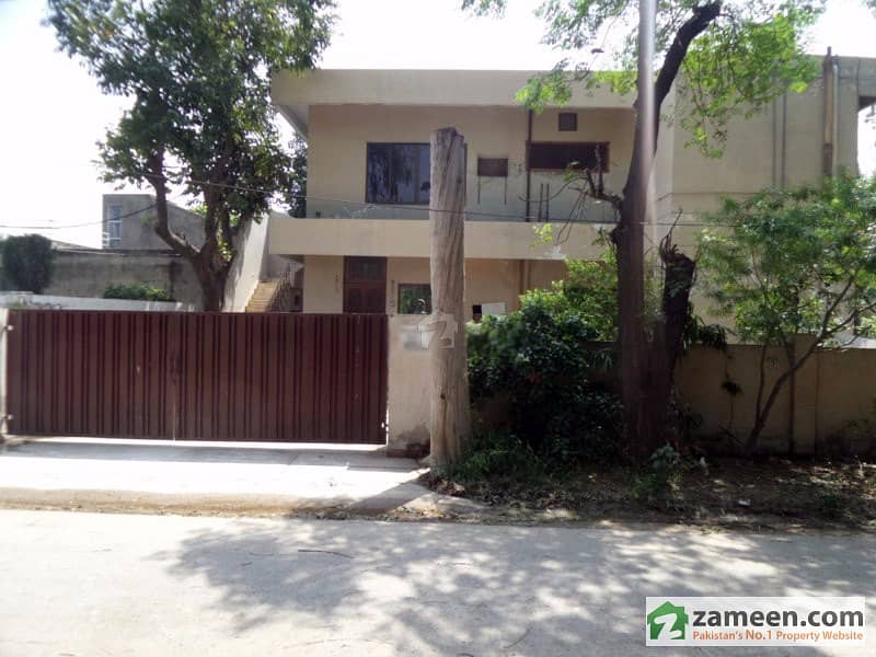 Facing Park Golden Opportunity For Investors  Reasonable Family Old Double Story Corner House In Plot Price In  Garden Town