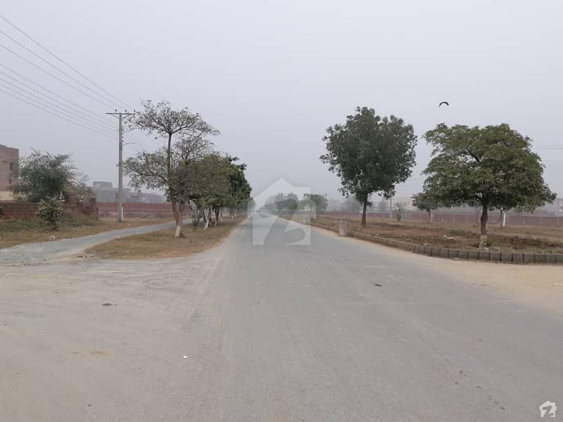 Get This Prominently Located Residential Plot For Great Price In Lahore
