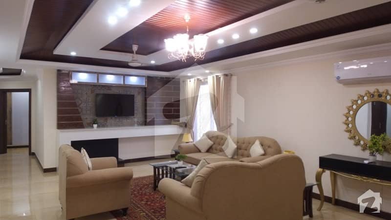 Gorgeous 8 Marla Flat For Rent Available In Gulberg