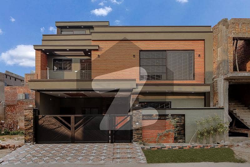 Original Pics 6 Marla Beautifully Designed Modern House For Sale In Bankers Town Lahore.
