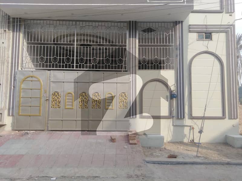 علامہ اقبال ایونیو جہانگی والا روڈ بہاولپور میں 4 کمروں کا 5 مرلہ مکان 1.2 کروڑ میں برائے فروخت۔
