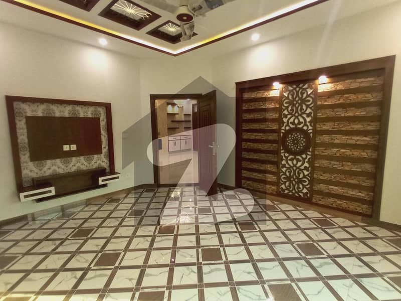 بحریہ ٹاؤن ۔ بابر بلاک بحریہ ٹاؤن سیکٹر A بحریہ ٹاؤن لاہور میں 5 کمروں کا 1 کنال مکان 6 کروڑ میں برائے فروخت۔