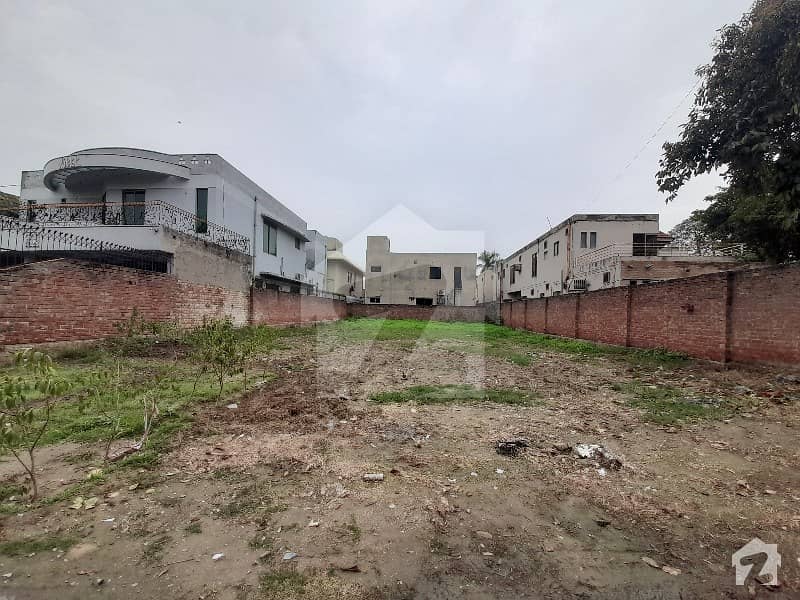 10 Marla Plot For Sale In Ali Park Lahore Cantt