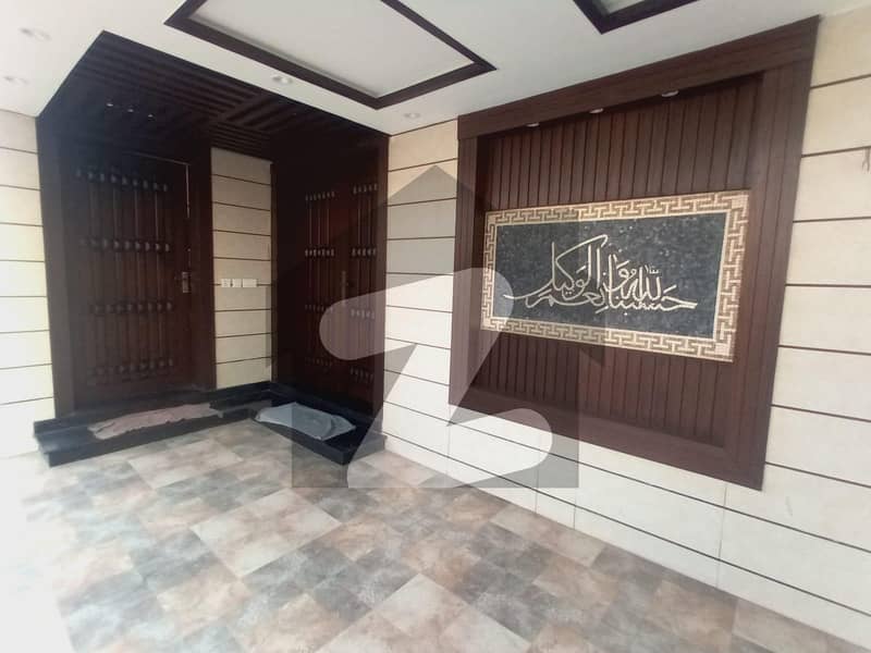 10 Marla House For Rent In The Perfect Location Of Bahria Town - Jinnah Block
