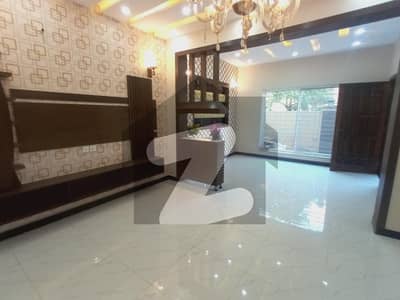 Bahria Town - Overseas B House For Rent Sized 10 Marla