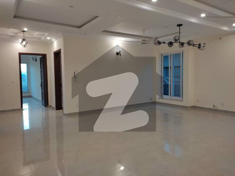 A Prime Location 1 Kanal House Located In DHA Phase 5 - Sector A Is Available For rent