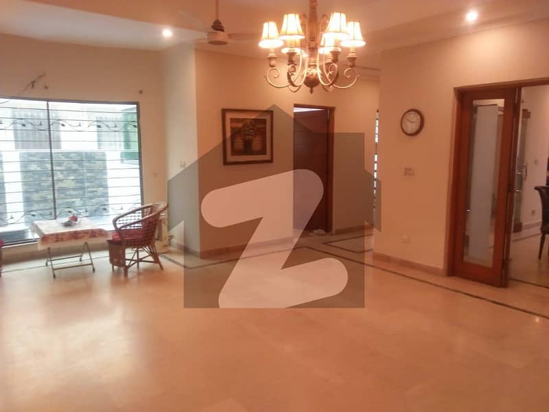 House Available For sale In DHA Phase 4