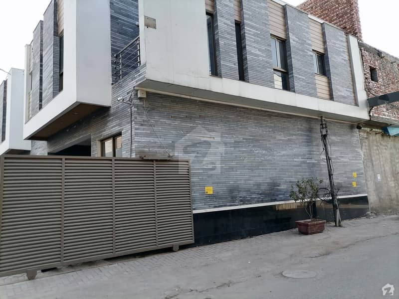 اتحاد کالونی لاہور میں 5 کمروں کا 5 مرلہ مکان 1.75 کروڑ میں برائے فروخت۔