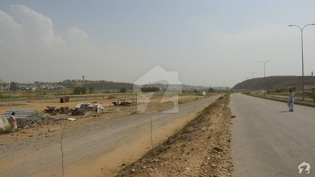 Check Out Commercial Plot For Sale In DHA Defence