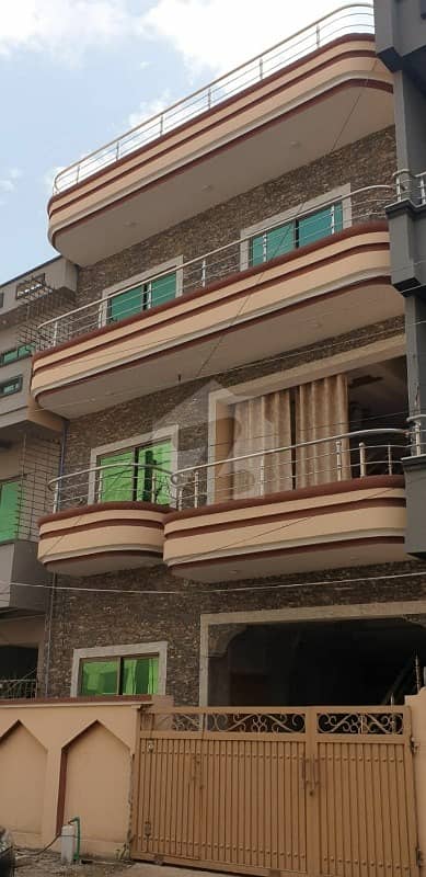 غوری گارڈن غوری ٹاؤن اسلام آباد میں 6 کمروں کا 6 مرلہ مکان 1.6 کروڑ میں برائے فروخت۔