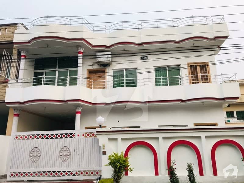 سوان گارڈن اسلام آباد میں 7 کمروں کا 10 مرلہ مکان 2.5 کروڑ میں برائے فروخت۔