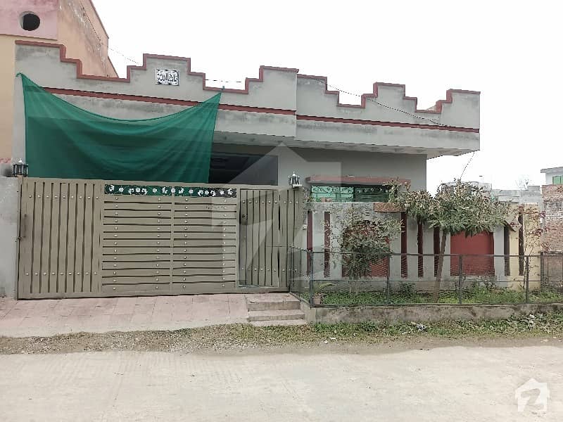 رائل ہومز لہتاراڑ روڈ اسلام آباد میں 3 کمروں کا 10 مرلہ مکان 1.4 کروڑ میں برائے فروخت۔ رائل ہومز لہتاراڑ روڈ اسلام آباد میں 3 کمروں کا 10 مرلہ مکان 1.4 کروڑ میں برائے فروخت۔