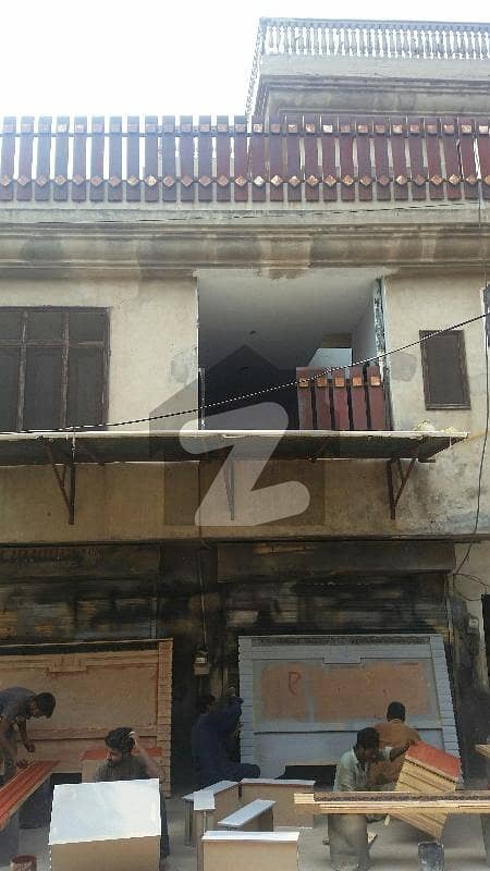 لاہور ۔ شیخوپورہ ۔ فیصل آباد روڈ فیصل آباد میں 2 کمروں کا 2 مرلہ مکان 42 لاکھ میں برائے فروخت۔