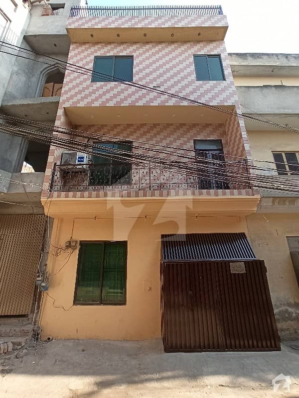 Ideally Located House Of 900 Square Feet Is Available For Sale In Multan Road