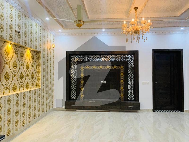 شیراز ولاز لاہور میں 3 کمروں کا 4 مرلہ مکان 1.3 کروڑ میں برائے فروخت۔
