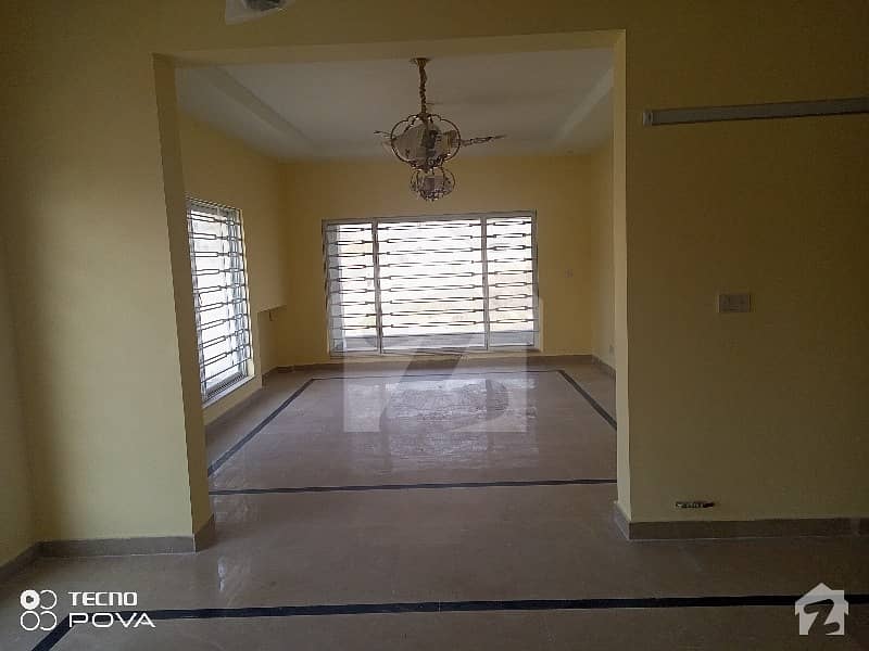 Brand New Triple Storey With Reasonable Rent