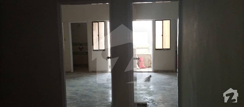 1000 Square Feet Flat In Central Gulistan-E-Jauhar - Block 13 For Rent