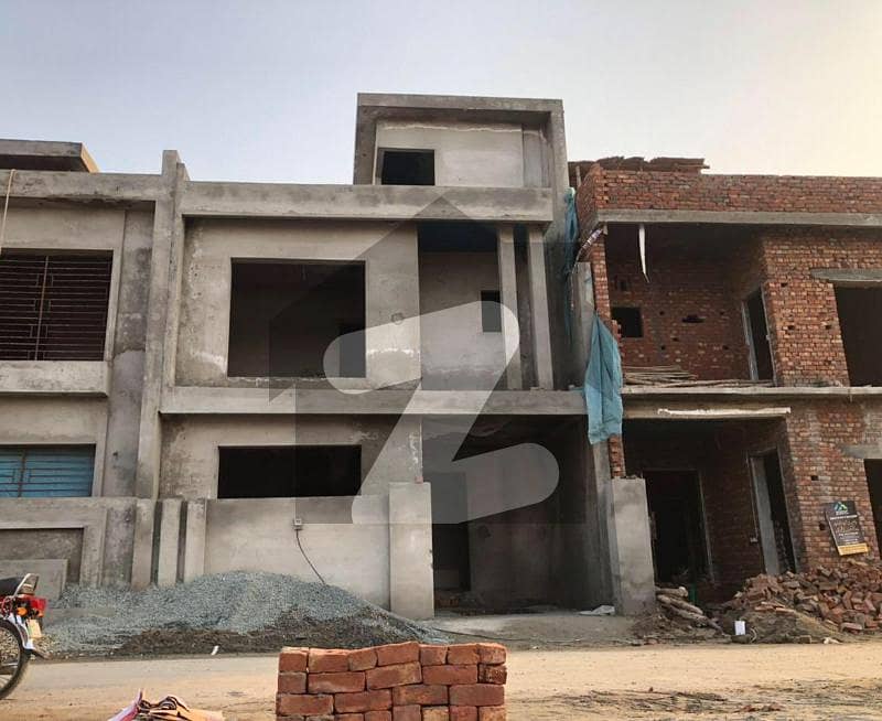پیراگون سٹی ۔ ایگزیکیٹو بلاک پیراگون سٹی لاہور میں 4 کمروں کا 5 مرلہ مکان 1.15 کروڑ میں برائے فروخت۔