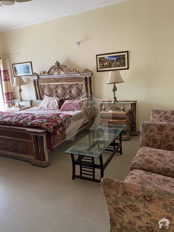عابد مجید روڈ کینٹ لاہور میں 1 کمرے کا 1 کنال کمرہ 31 ہزار میں کرایہ پر دستیاب ہے۔