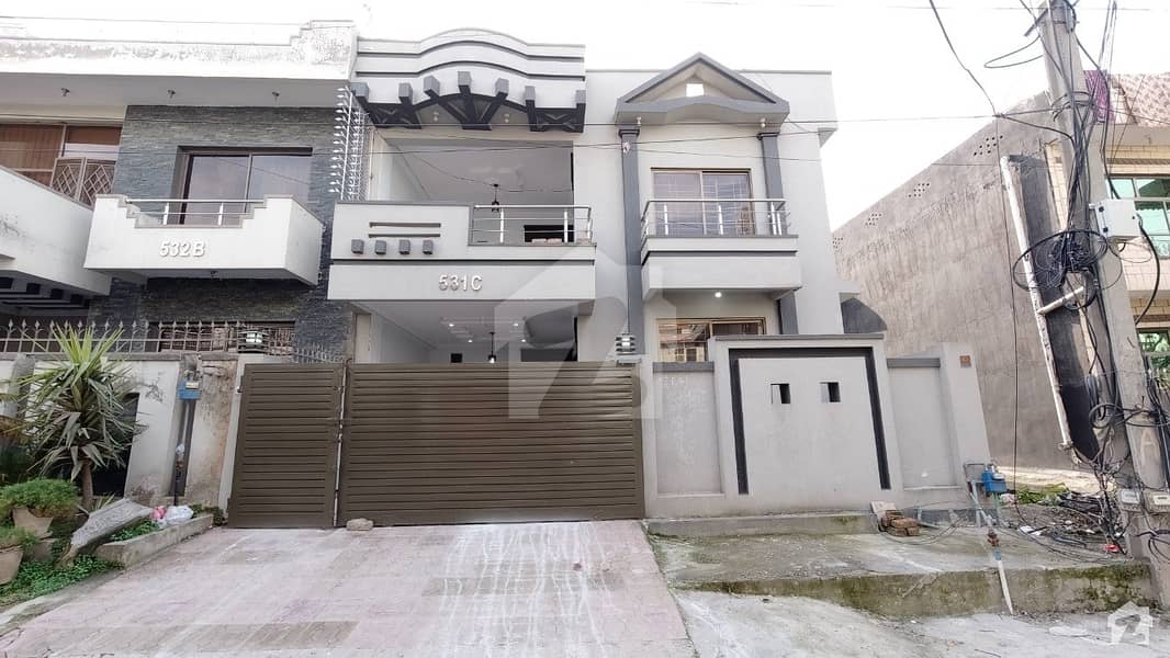 9 Marla Double Storey House Is Available For Sale In Pakistan Town Phase # 1, Islamabad