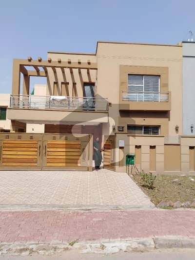 10 Marla Lower Portion For Rent In Hussain Block Bahria Town Lahore