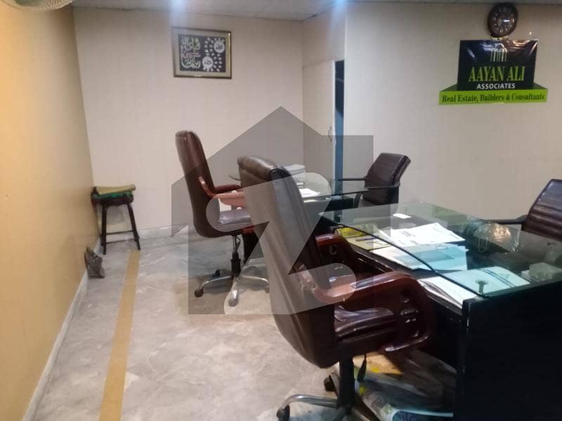 مین بلیوارڈ ڈی ایچ اے ڈیفینس ڈی ایچ اے ڈیفینس لاہور میں 2 کمروں کا 5 مرلہ دفتر 70 ہزار میں کرایہ پر دستیاب ہے۔